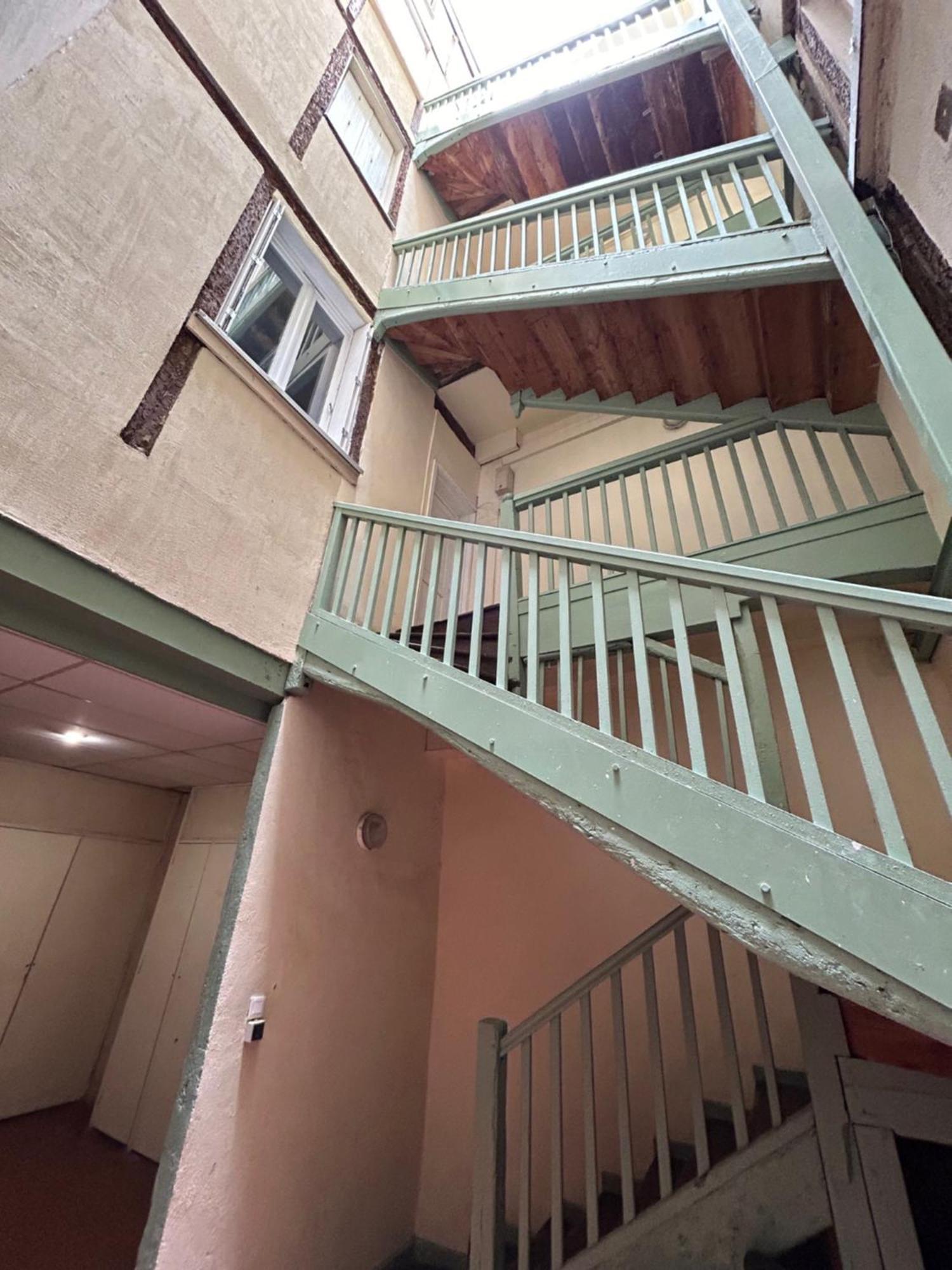 Au Charme Des Carmes - T1 Sur Cour - Metro A & B Apartment Toulouse Exterior photo